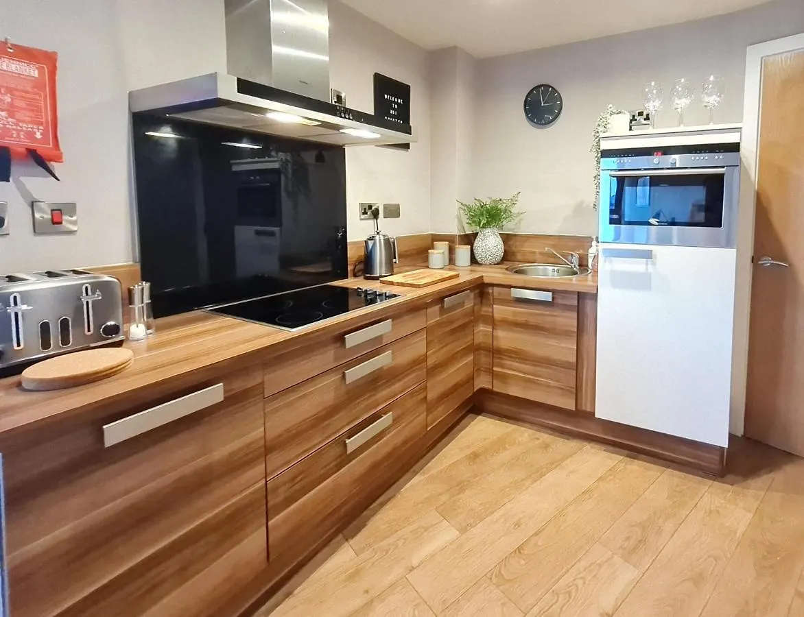 Spacious City Centre 2 Bedroom Apartment Sheffield
